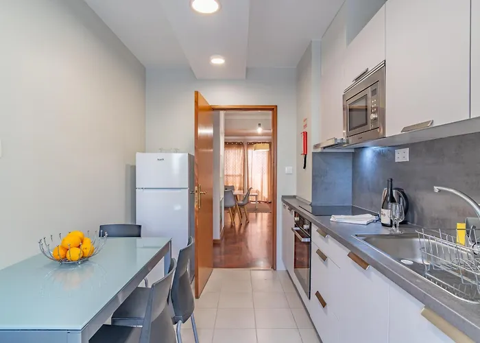 アパート View フンシャル